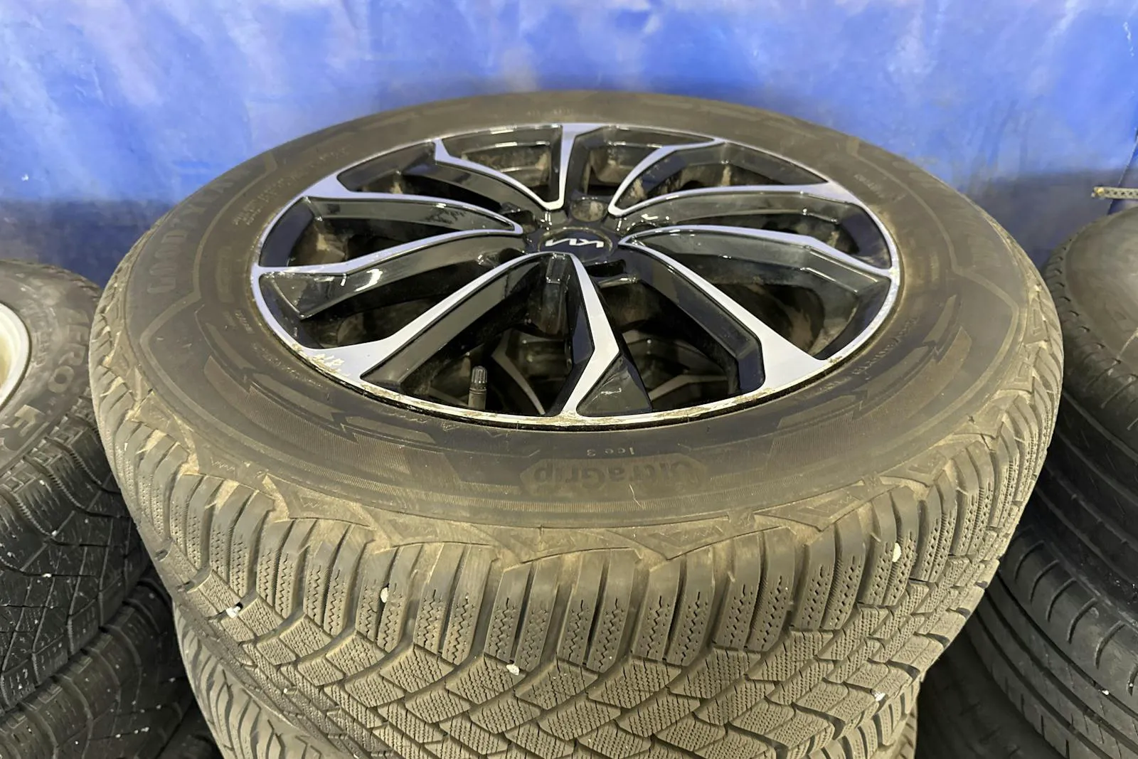 Vehicle image 22