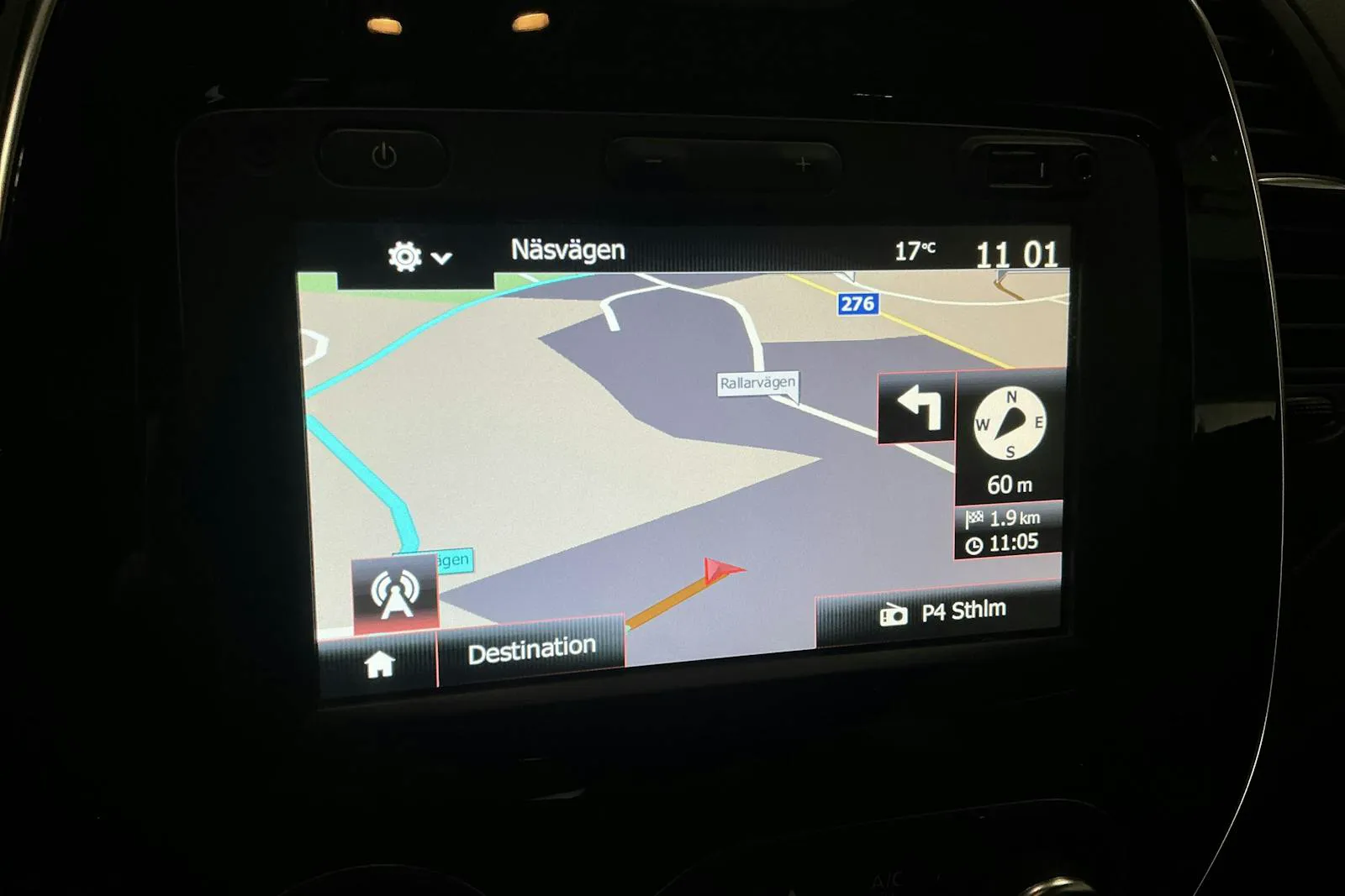 Vehicle image 10