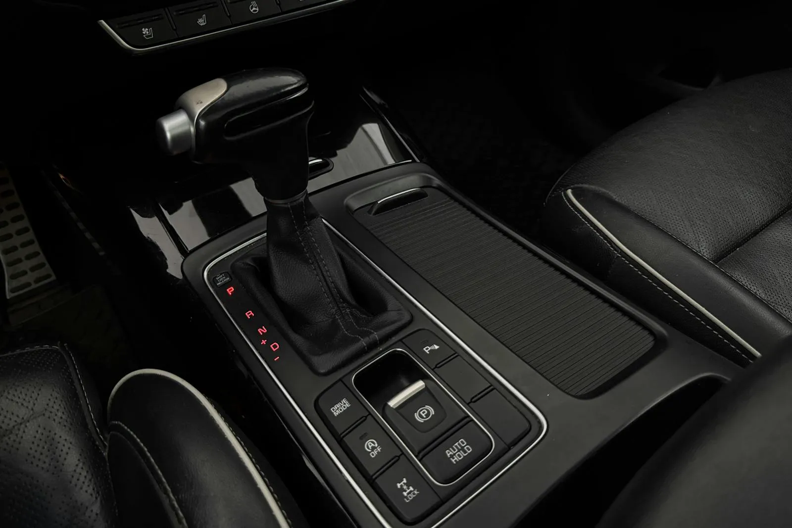 Vehicle image 21