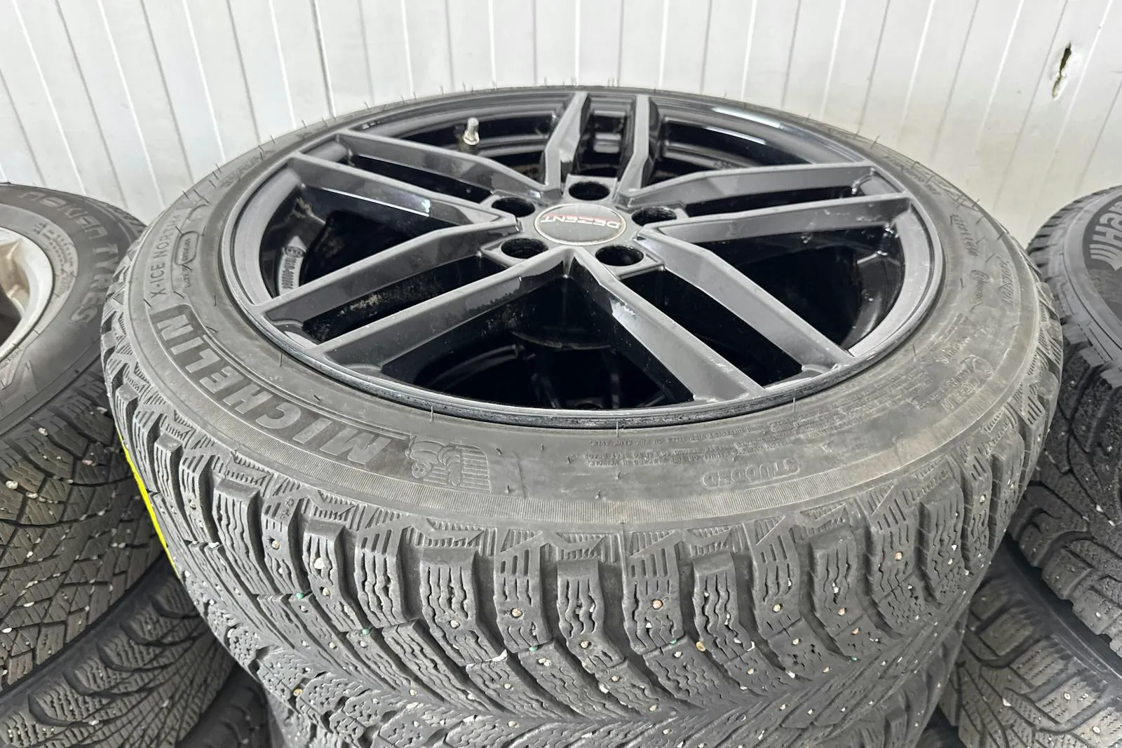 Vehicle image 23