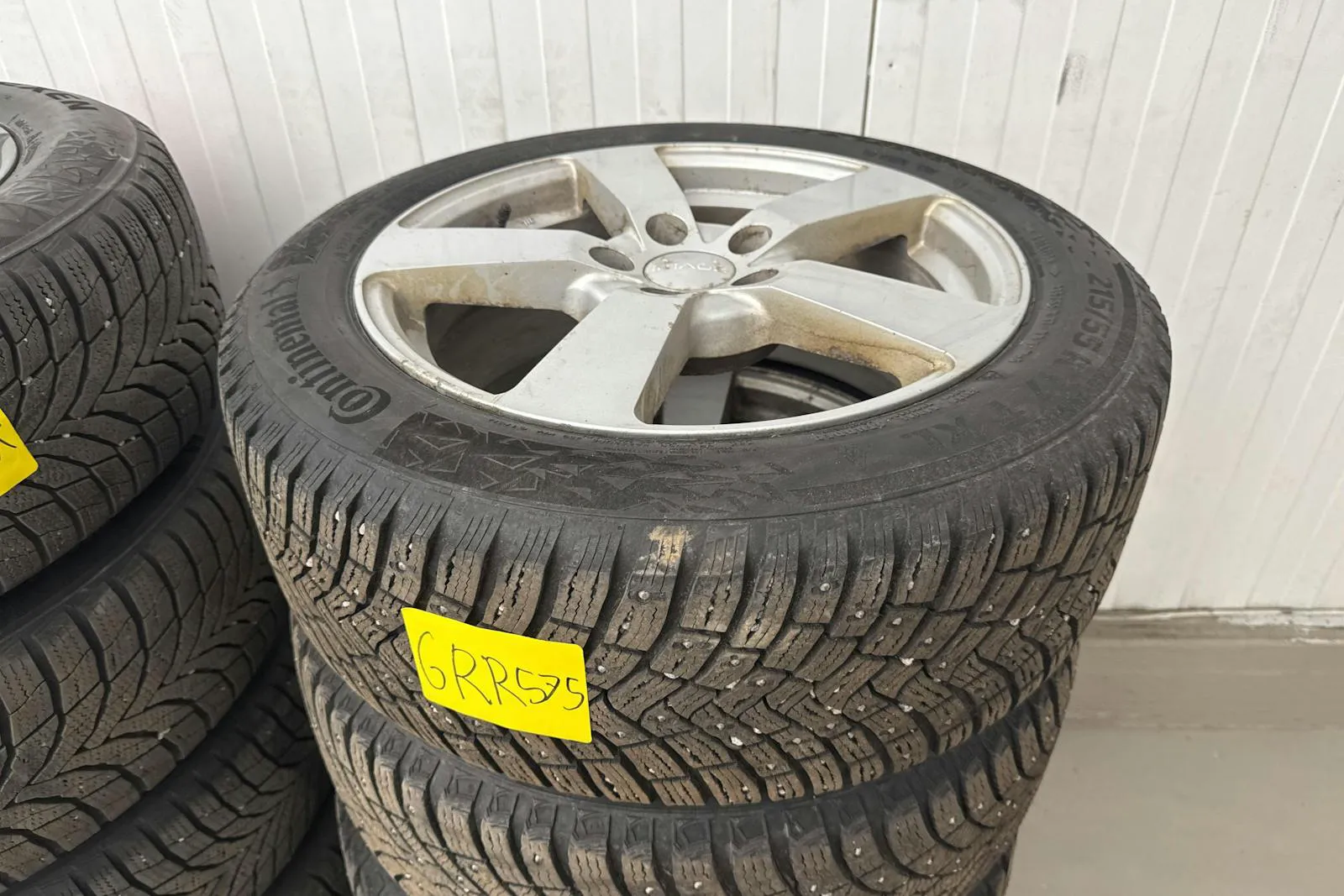 Vehicle image 20