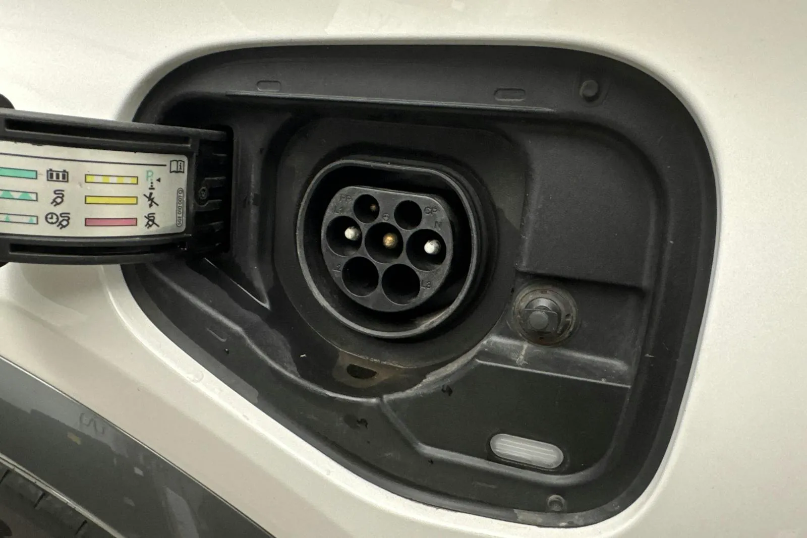 Vehicle image 14