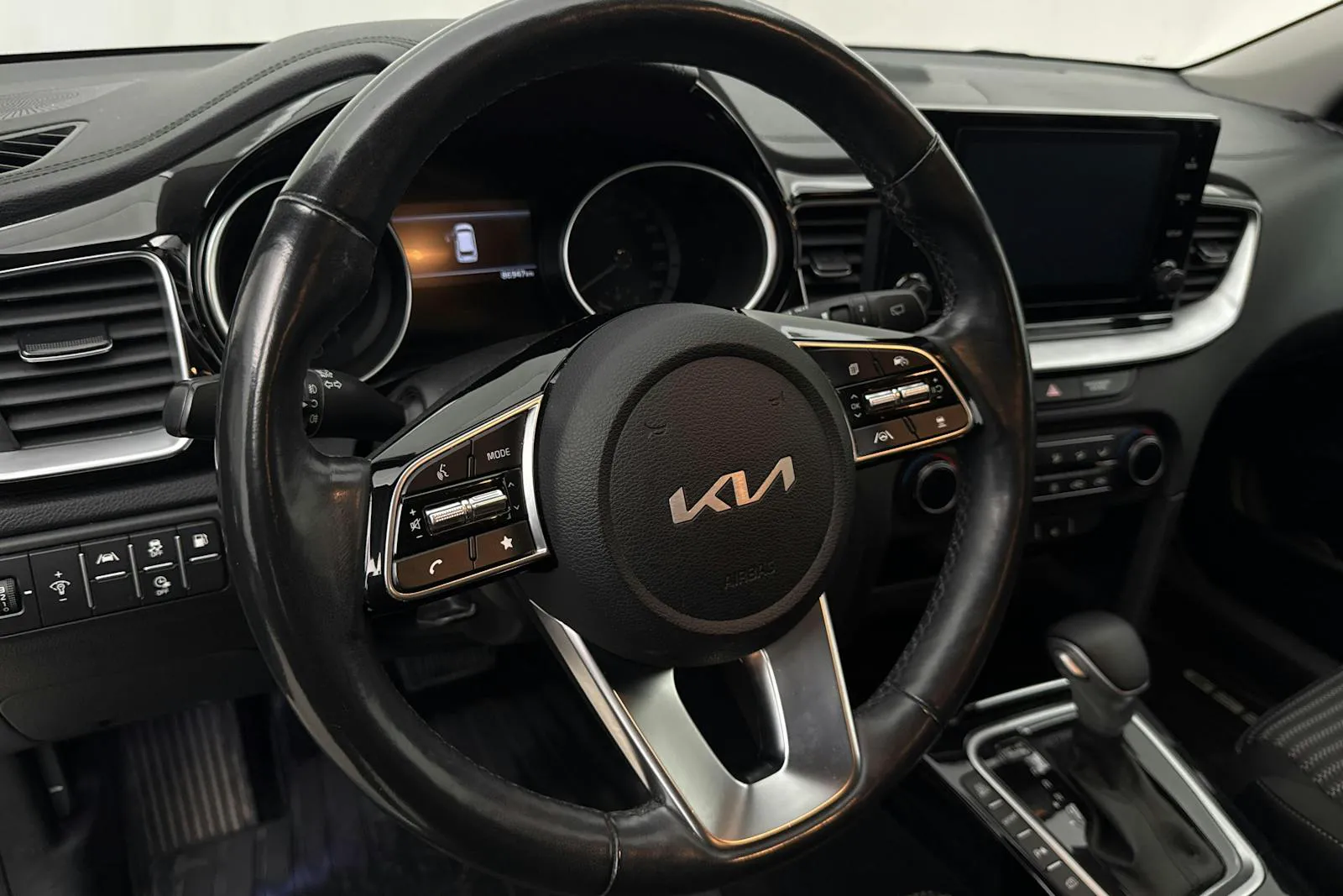 Vehicle image 14