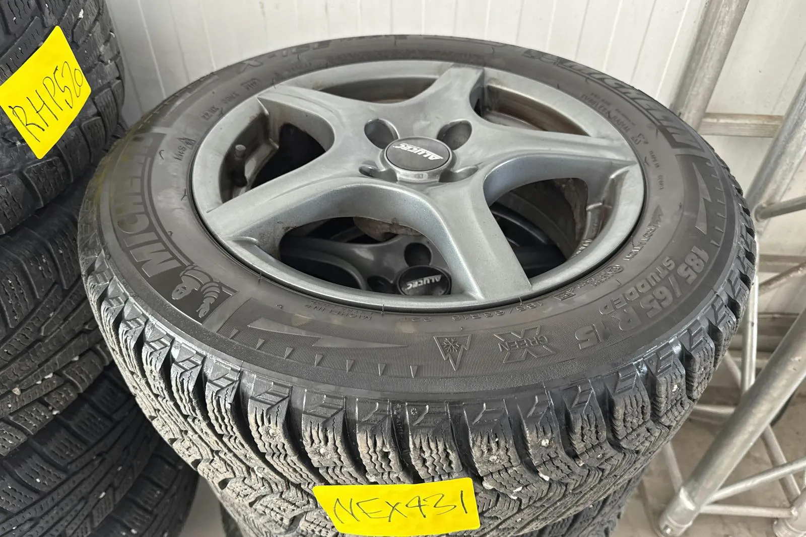 Vehicle image 13