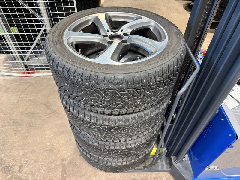 Mercedes E220 bild 32
