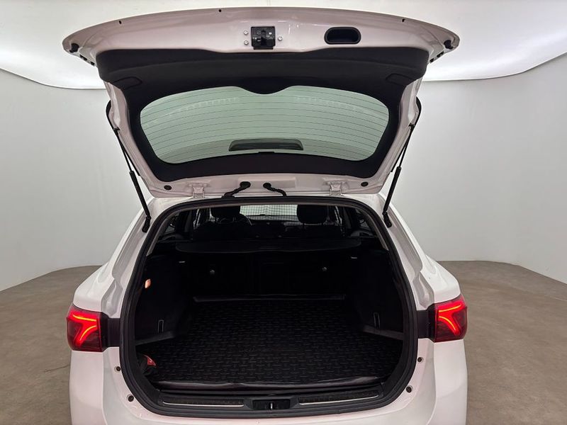 Toyota Avensis bild 14