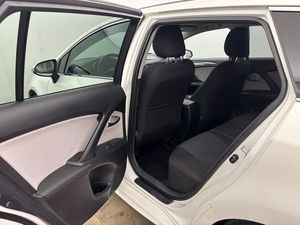 Toyota Avensis bild 18