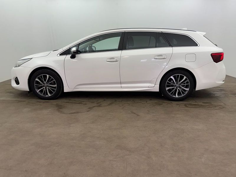 Toyota Avensis bild 3