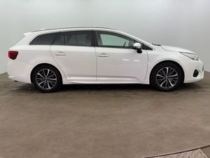 Toyota Avensis bild 7