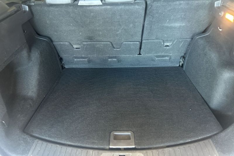 Ford Kuga bild 25