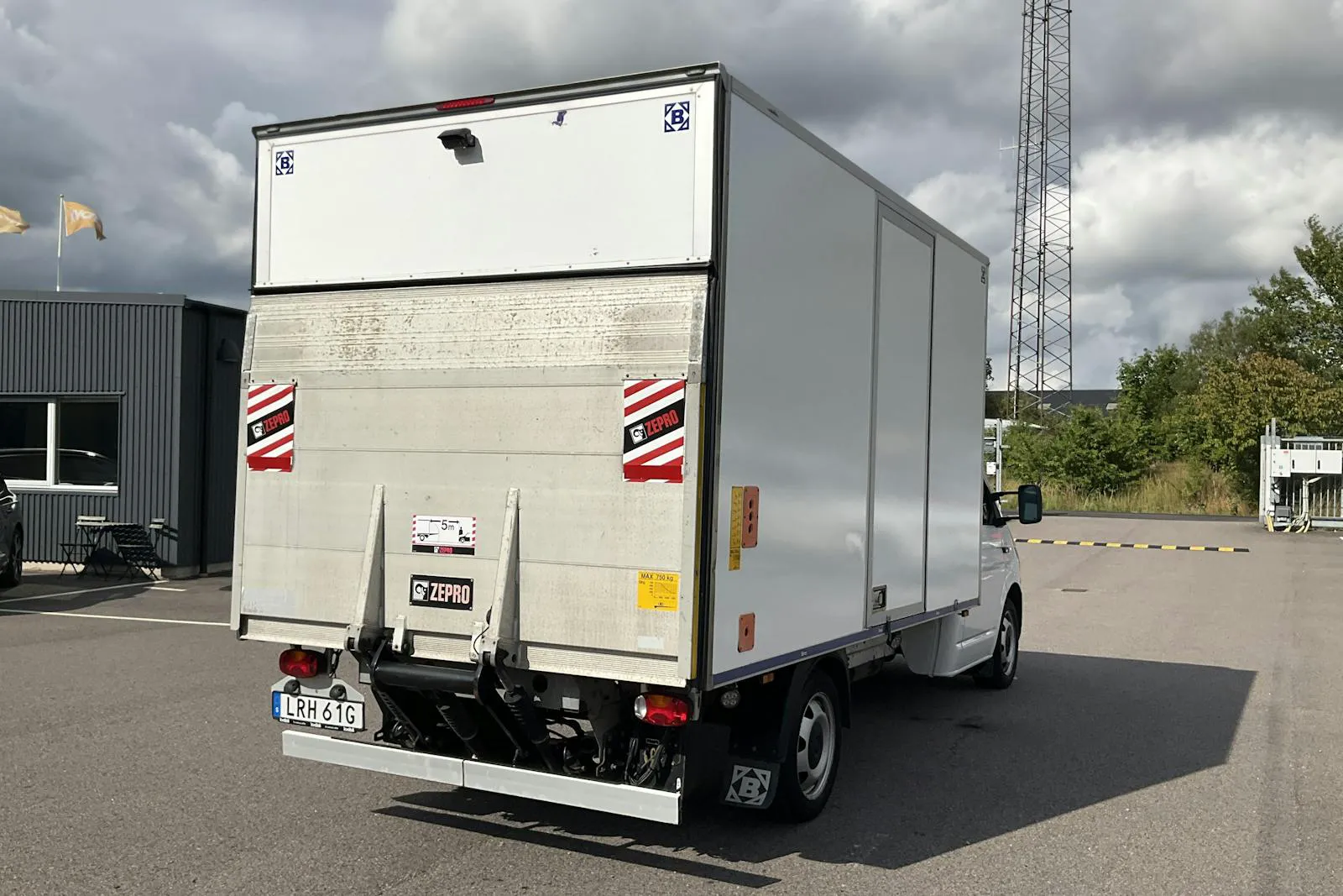 Vehicle image 2