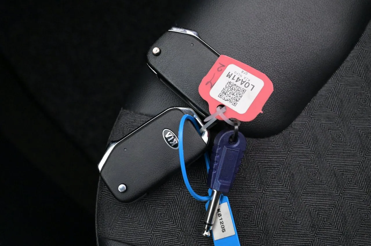 Vehicle image 20