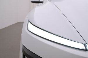 Tesla Model Y bild 26