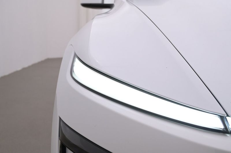 Tesla Model Y bild 26