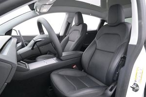 Tesla Model Y bild 9