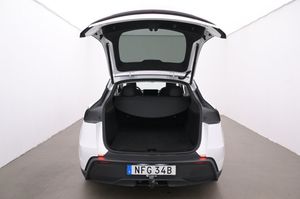 Tesla Model Y bild 22
