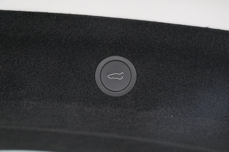 Tesla Model Y bild 23