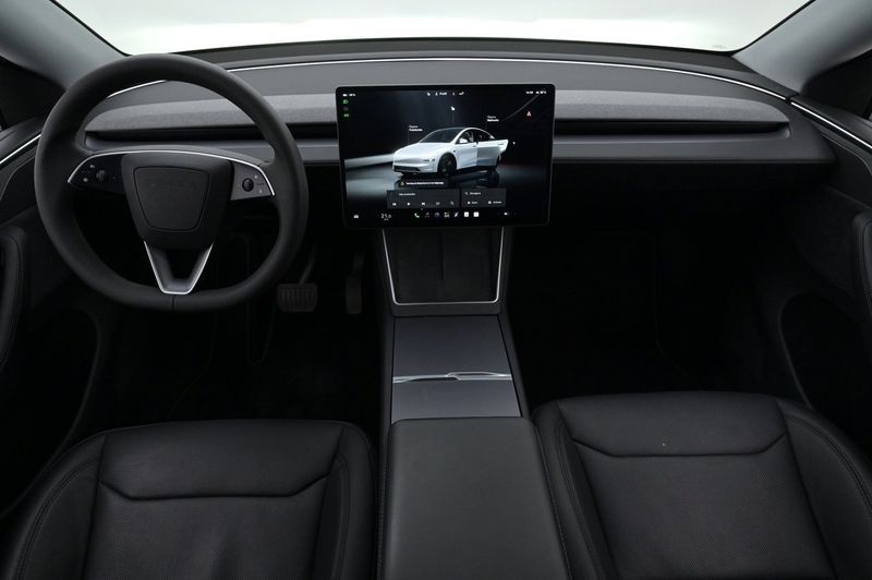 Tesla Model Y bild 6