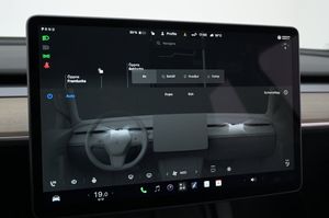 Tesla Model Y bild 13