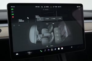 Tesla Model Y bild 14