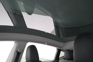 Tesla Model Y bild 20