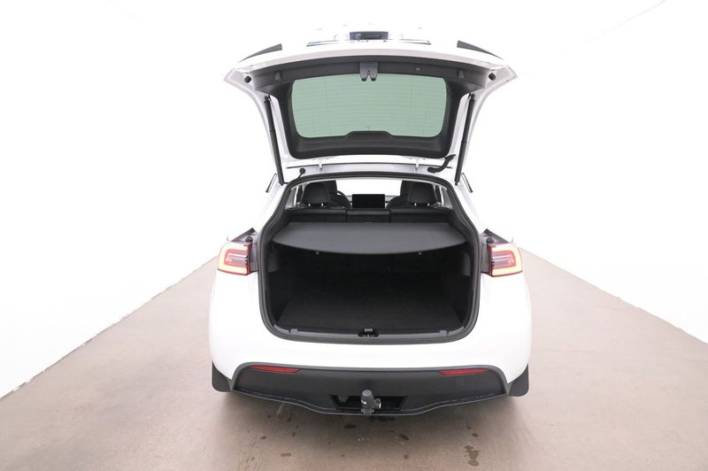 Tesla Model Y bild 22