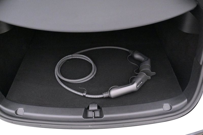 Tesla Model Y bild 24