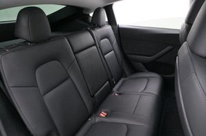 Tesla Model Y bild 21