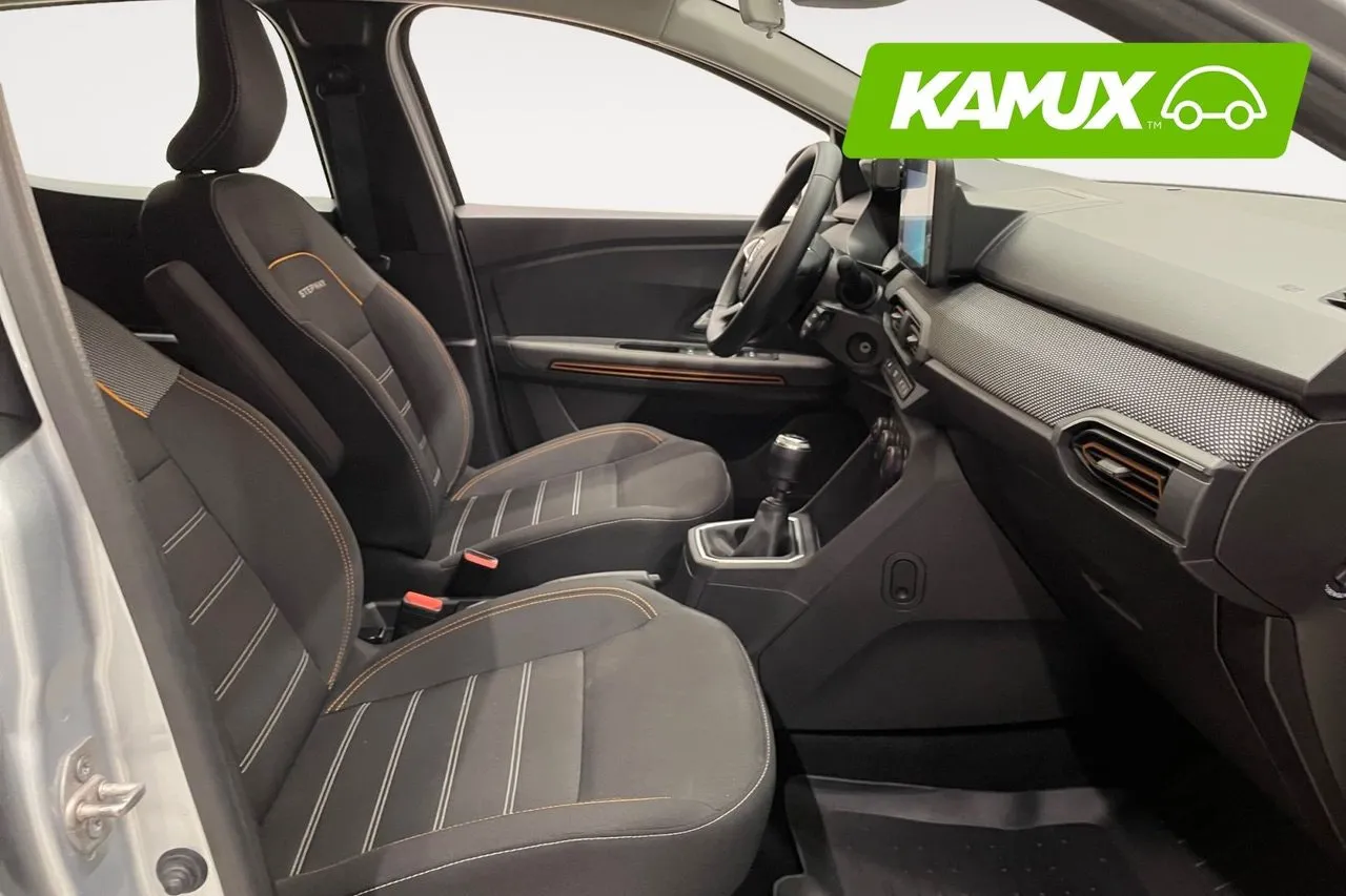 Vehicle image 13