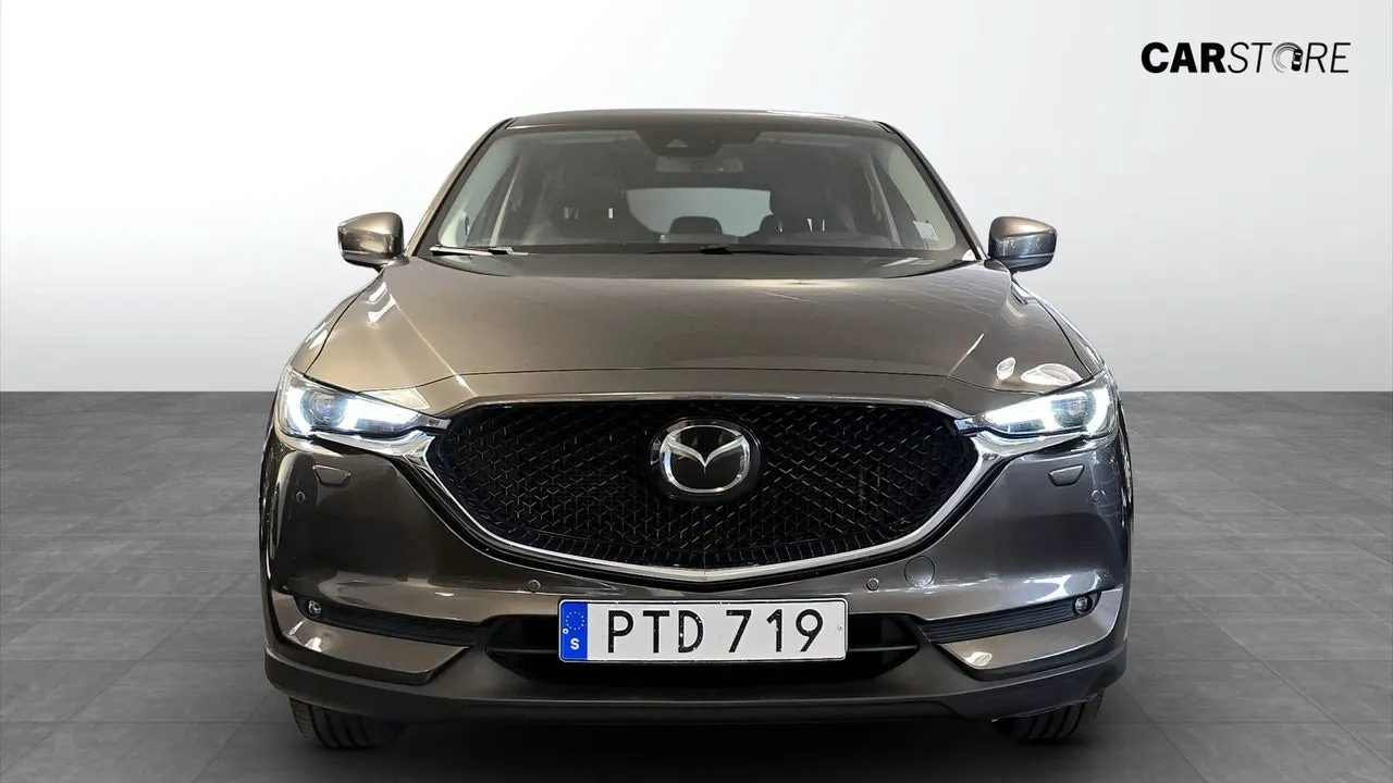 Vehicle image 7