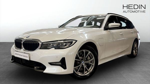 BMW 330 e Touring Drag Adaptiv farthållare PDC - 2021