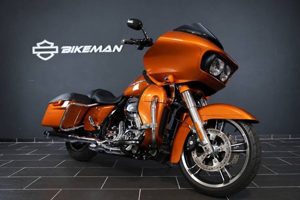 Harley-Davidson Road Glide Special FLTRXS Vance & Hines - 2015