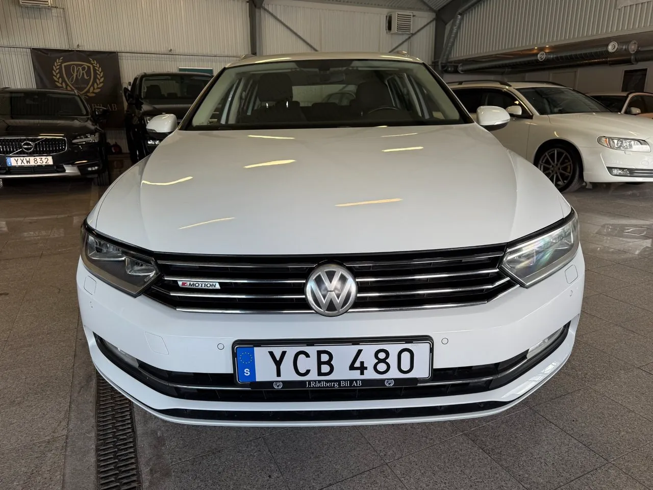 Vehicle image 7
