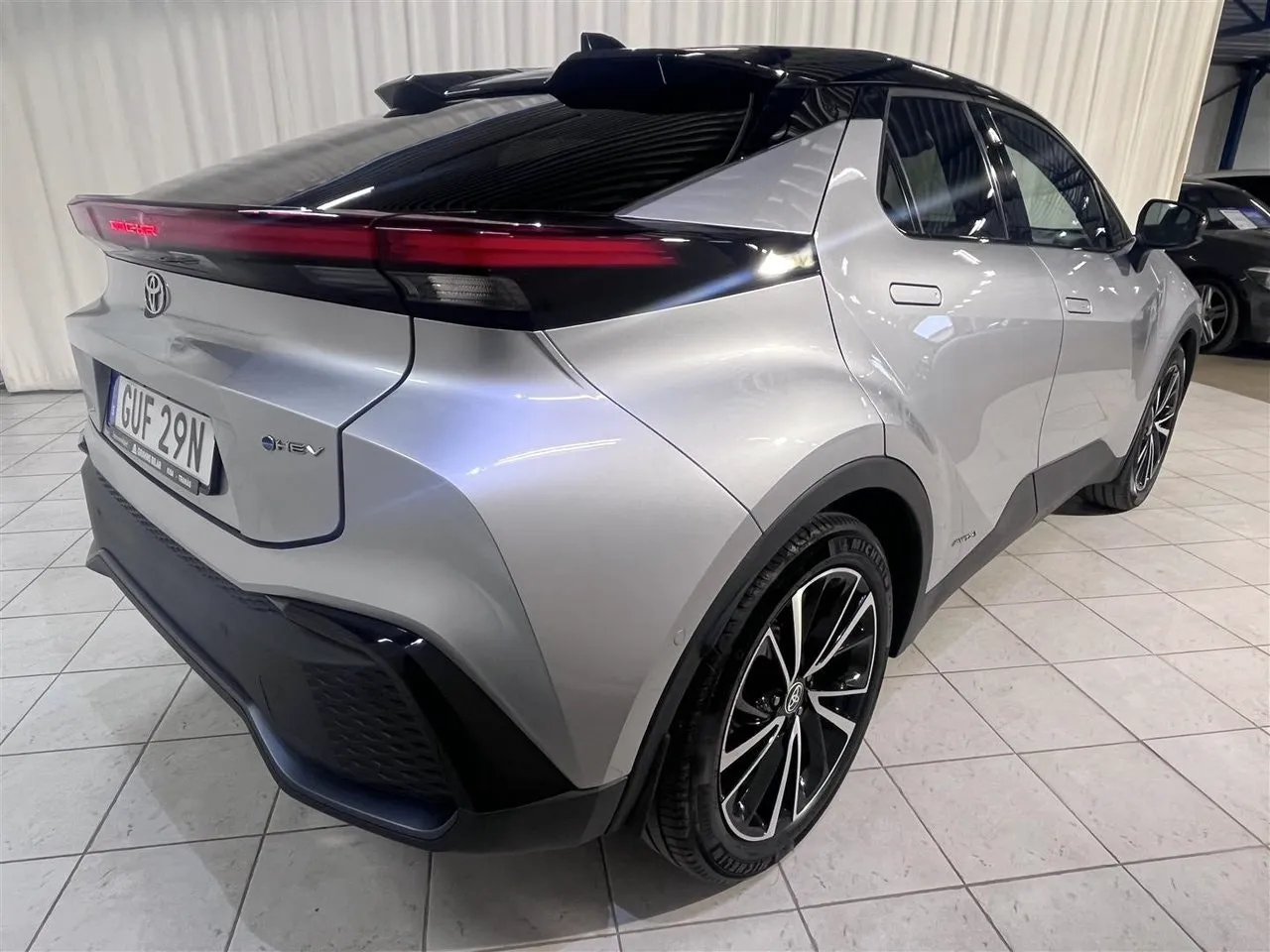 Vehicle image 22