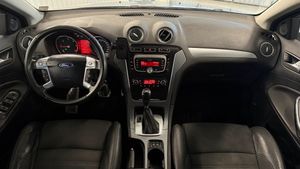 Ford Mondeo bild 12