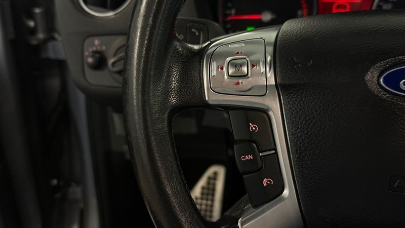 Ford Mondeo bild 18