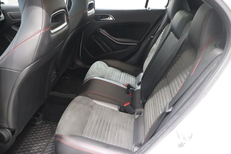 Mercedes GLA180 bild 8