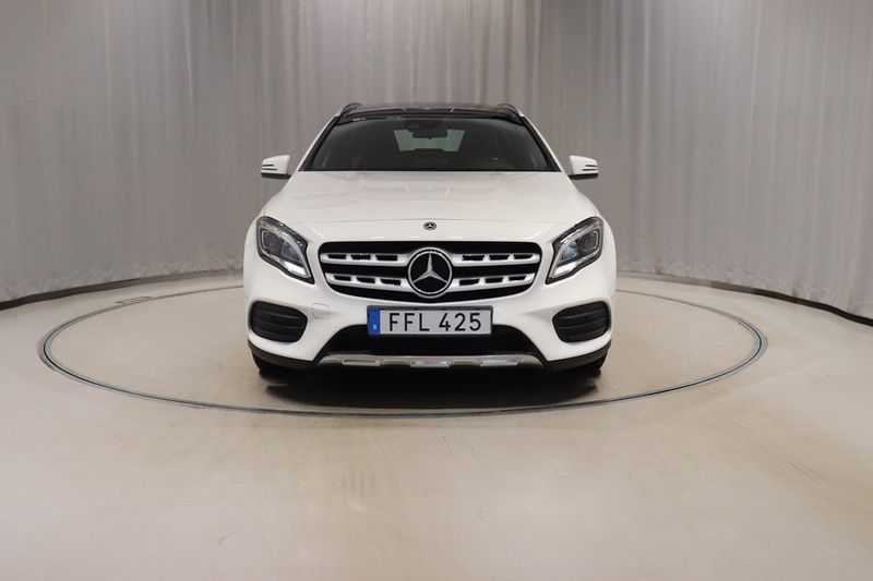 Mercedes GLA180 bild 2