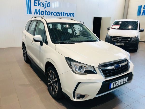 Subaru Forester 2.0 4WD XT Lineartronic Euro 6 *V-Hjul, Värmare* - 2017