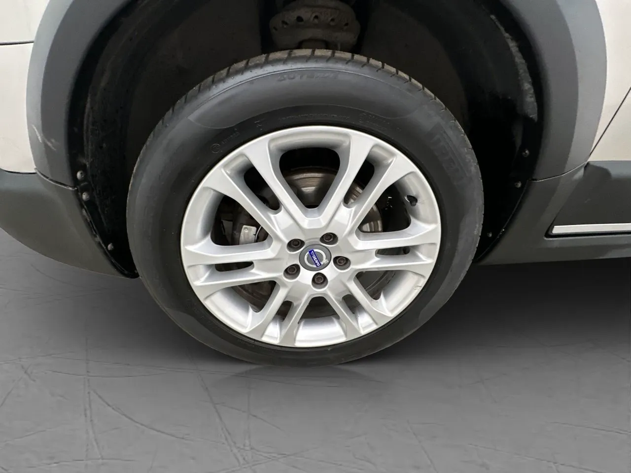 Vehicle image 30