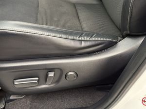 Toyota RAV4 bild 12