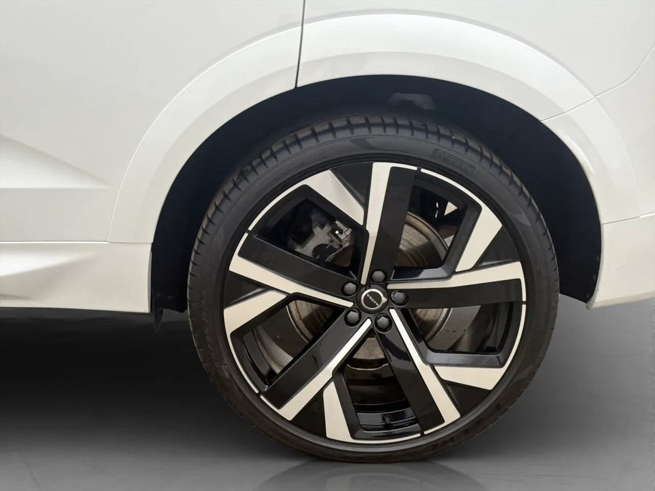 Vehicle image 34