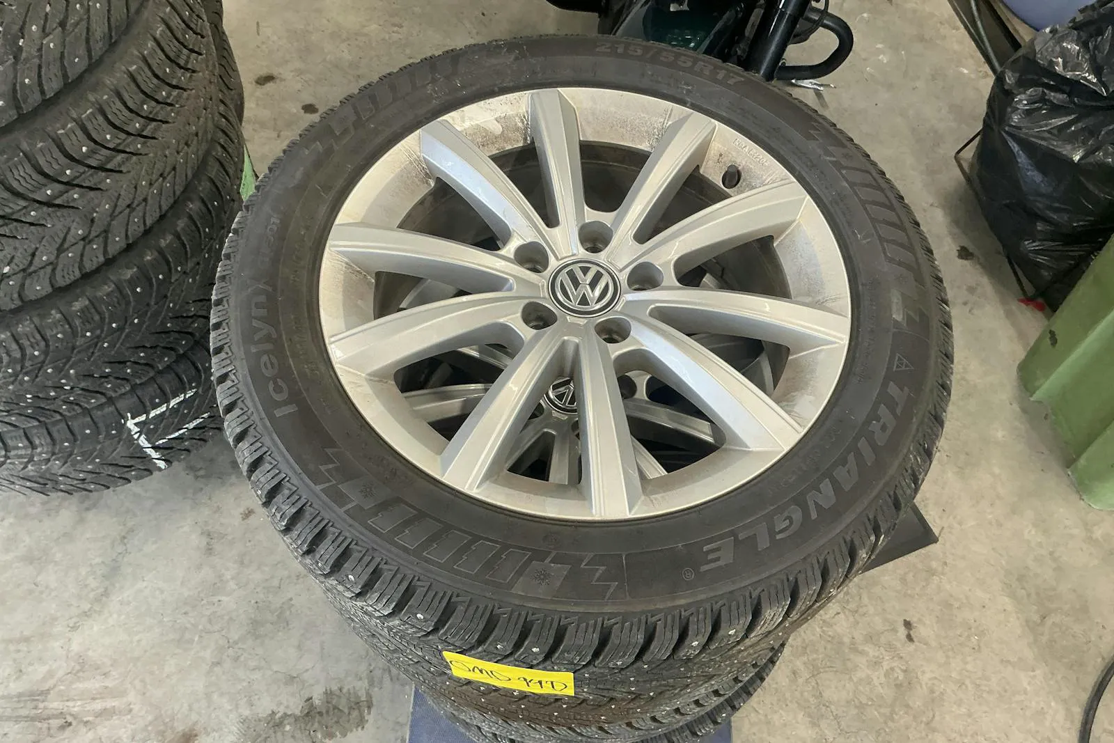 Vehicle image 20