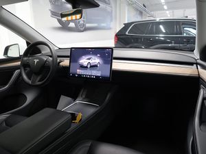 Tesla Model Y bild 20