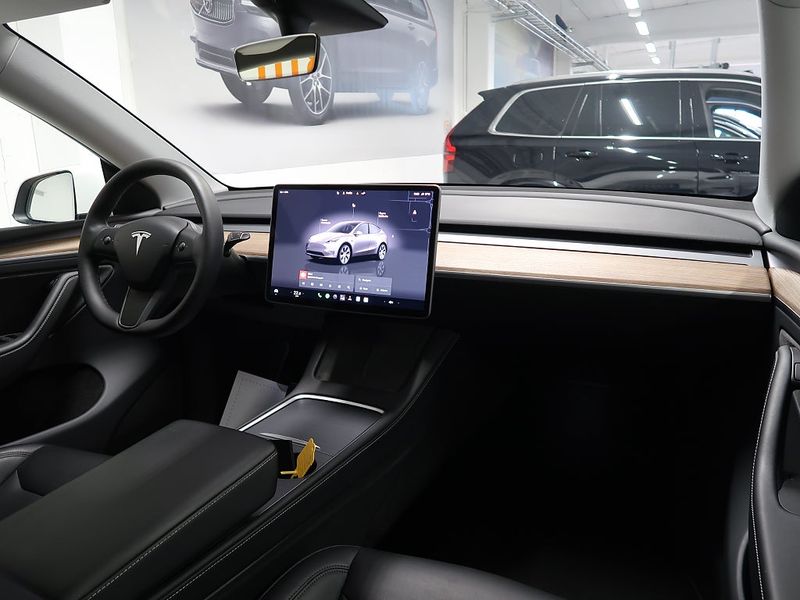 Tesla Model Y bild 20