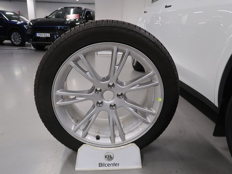 Tesla Model Y bild 15