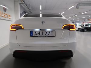 Tesla Model Y bild 9