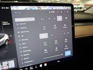 Tesla Model Y bild 27