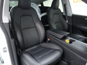 Tesla Model Y bild 21