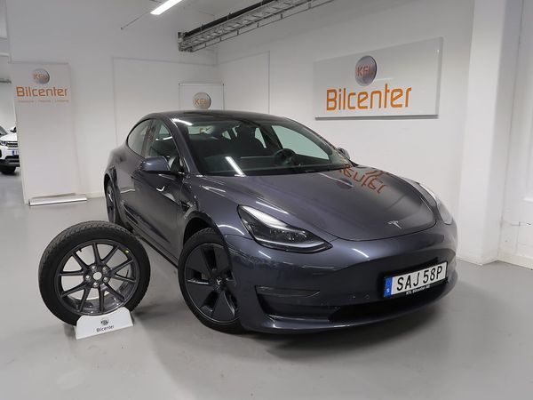 Tesla Model 3 Long Range AWD V-Däck ingår Navi-Kamera-Pano-Skinn-Elso - 2022